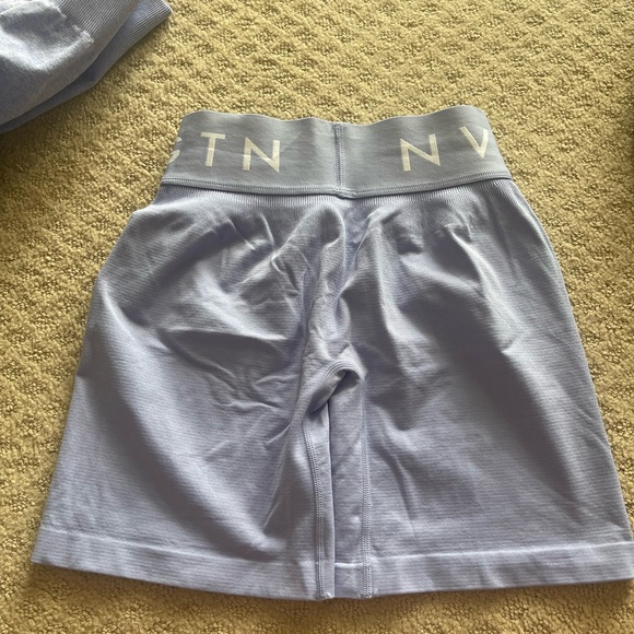 NVGTN Periwinkle Sport Seamless Shorts Medium - Picture 2 of 3